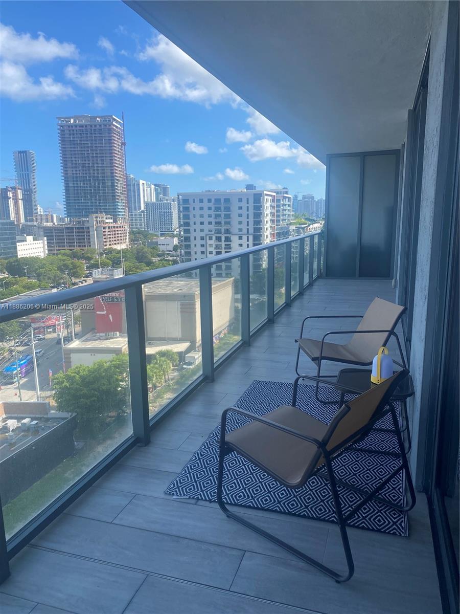 3401 MIDTOWN CONDO - Residential Lease