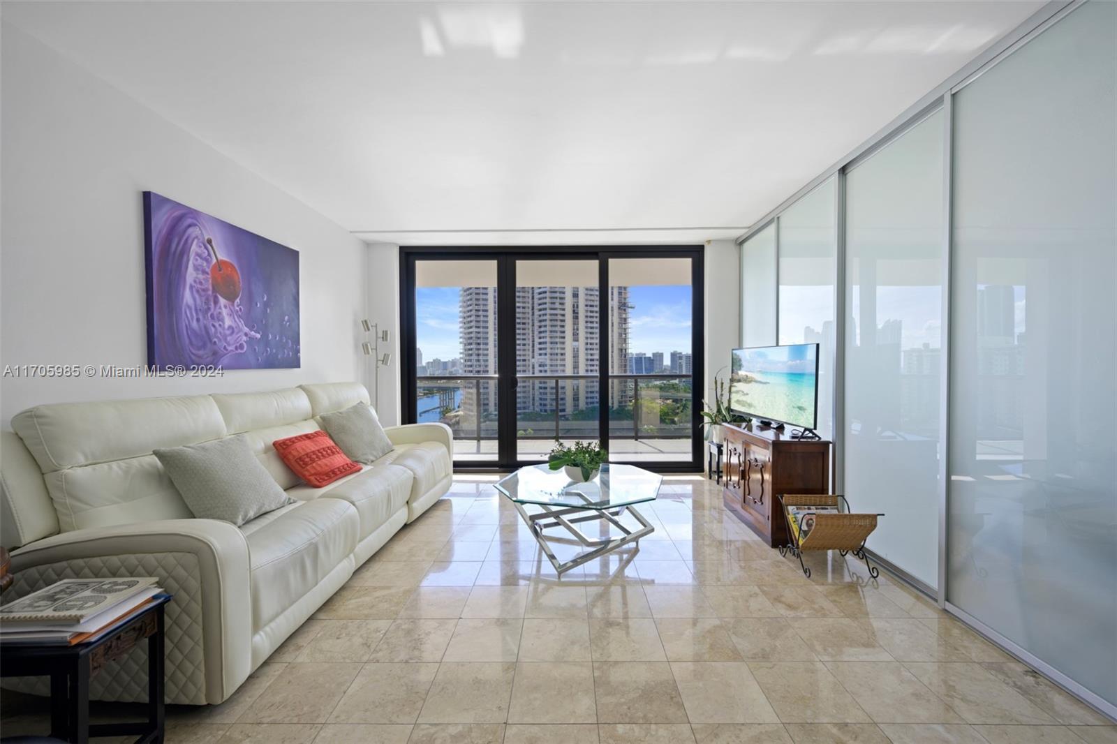 TURNBERRY ISLE SOUTH COND - Residential