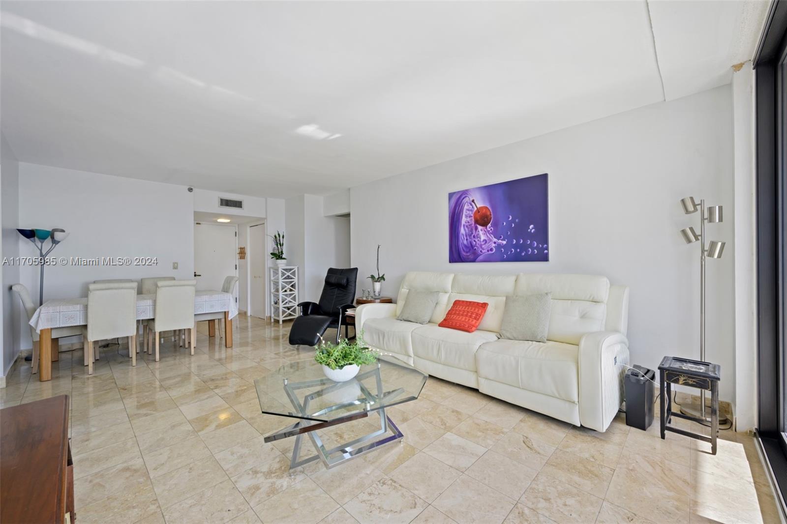 TURNBERRY ISLE SOUTH COND - Residential