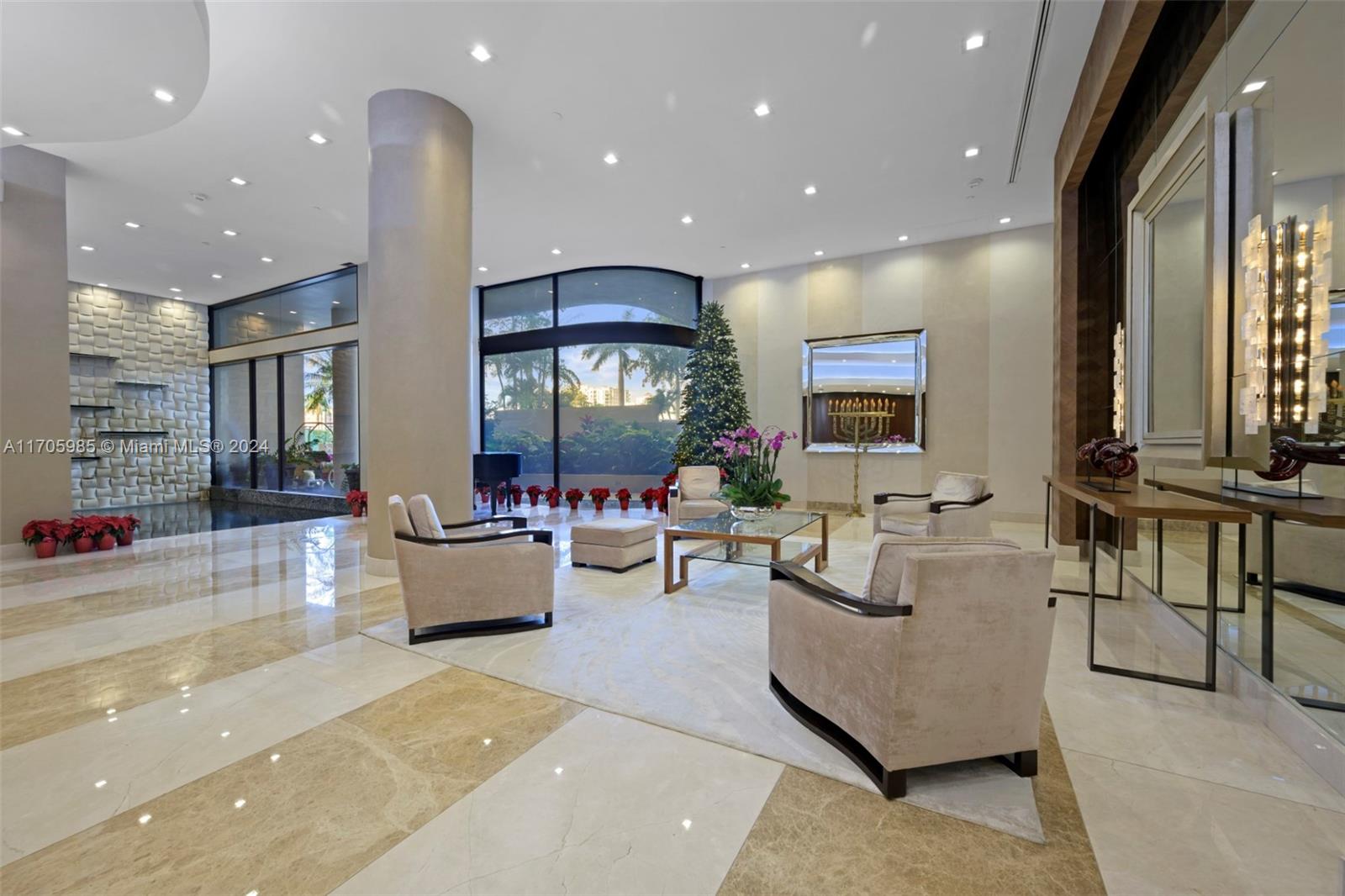 TURNBERRY ISLE SOUTH COND - Residential