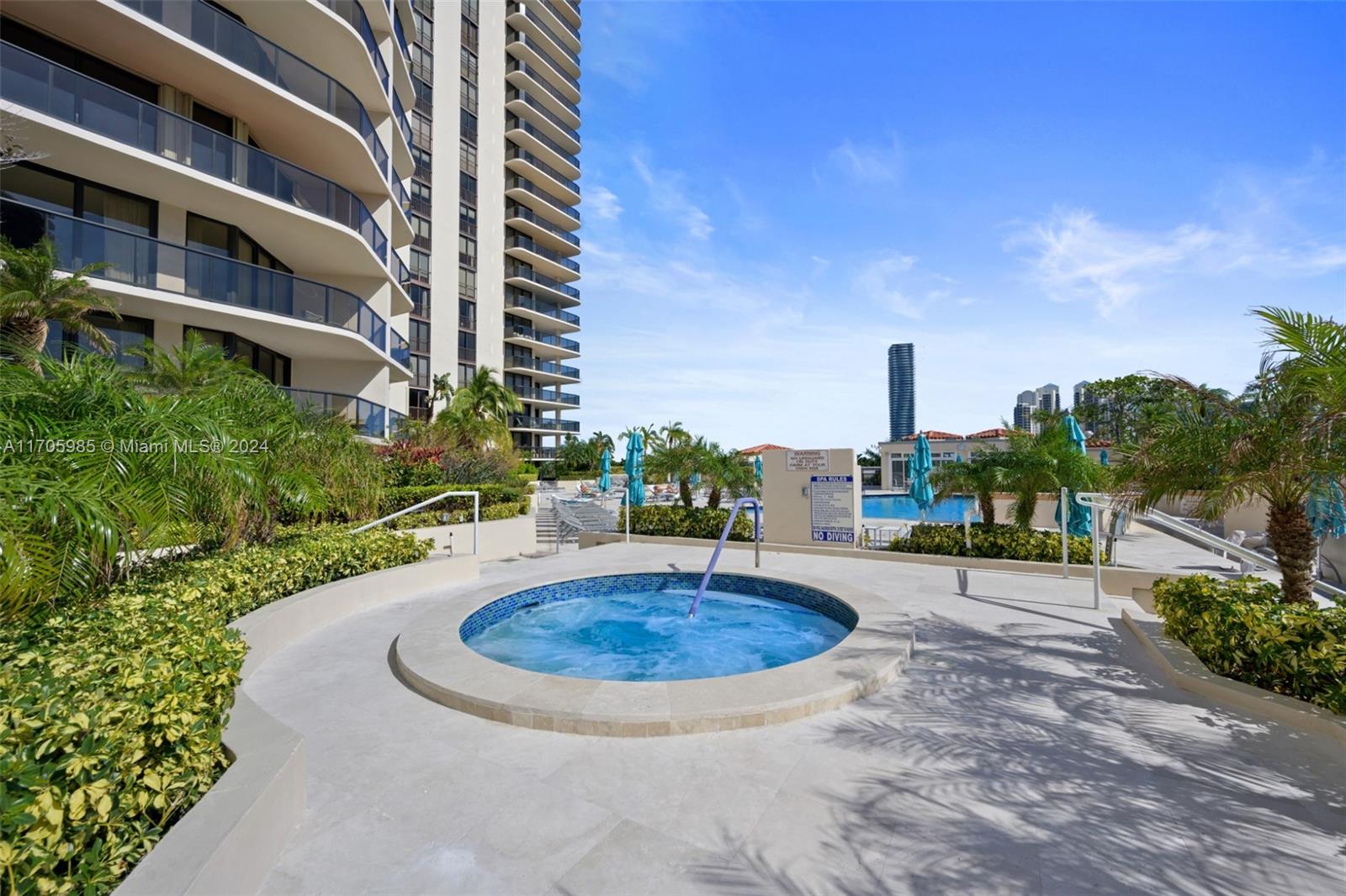TURNBERRY ISLE SOUTH COND - Residential