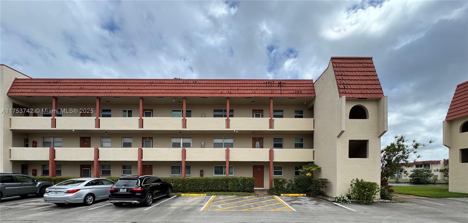 Property for Sale at 8020 N Sunrise Lakes Dr 112, Sunrise, Miami-Dade County, Florida - Bedrooms: 2 
Bathrooms: 2  - $150,000