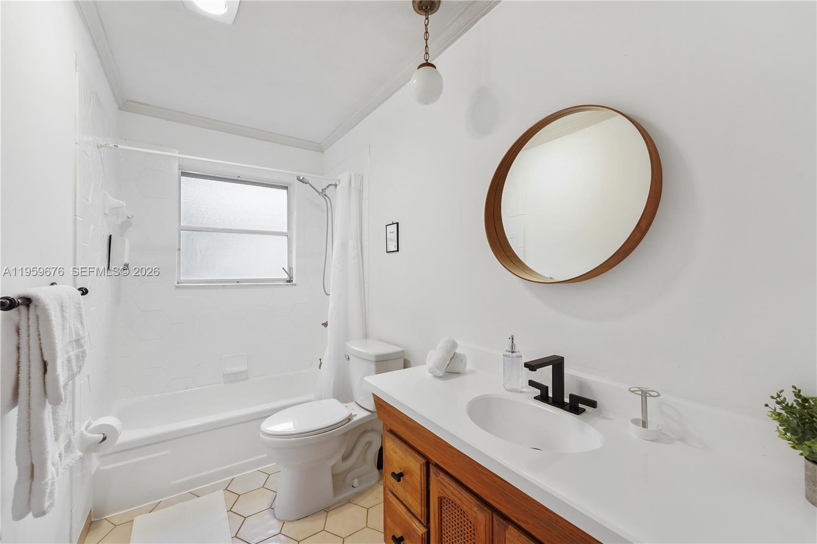 IMPERIAL POINT 3RD SEC - Residential