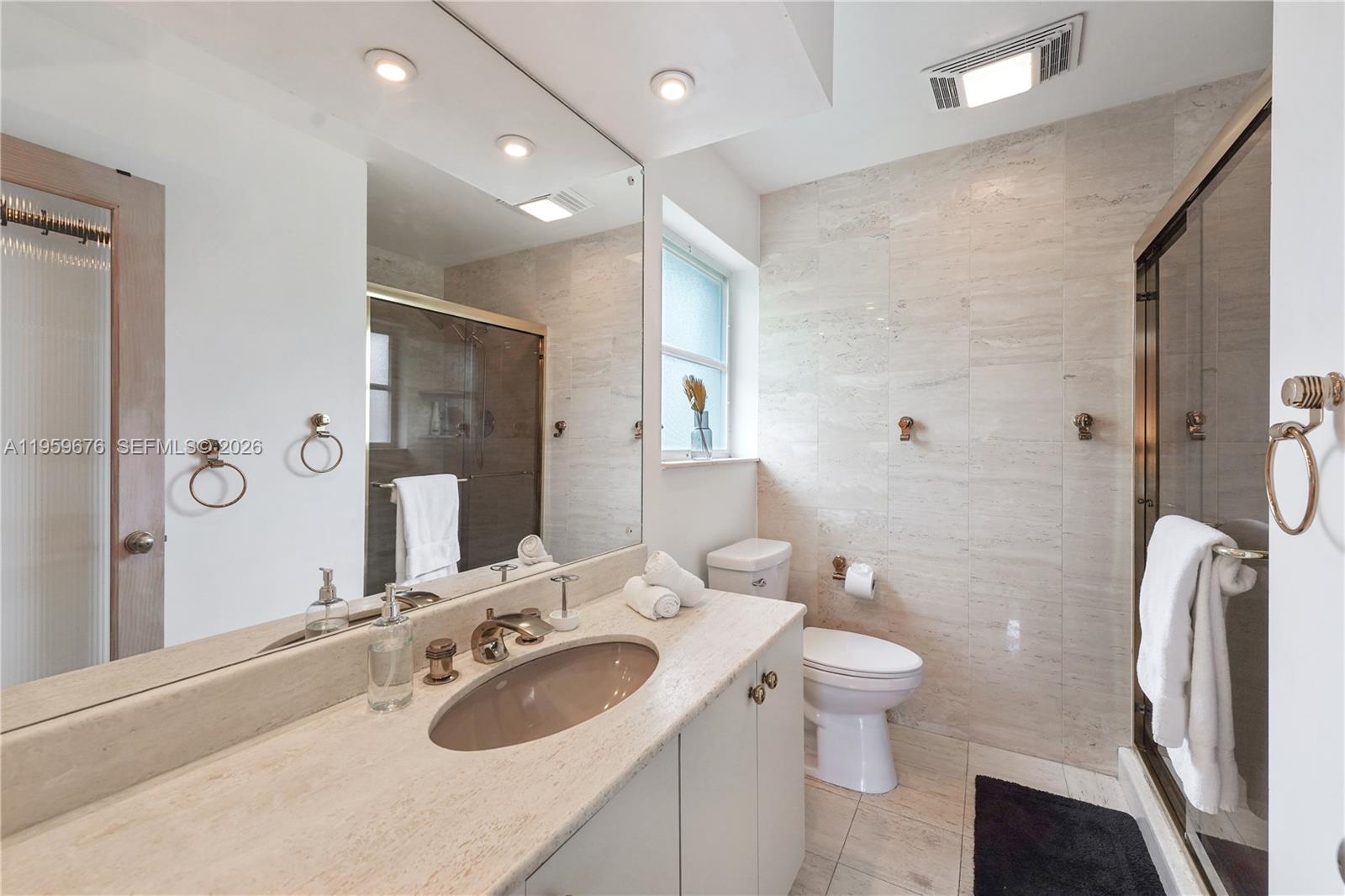 IMPERIAL POINT 3RD SEC - Residential