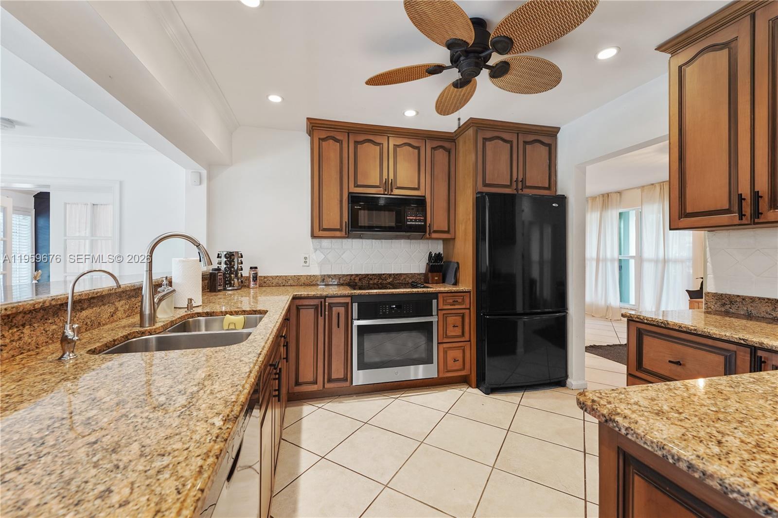 IMPERIAL POINT 3RD SEC - Residential