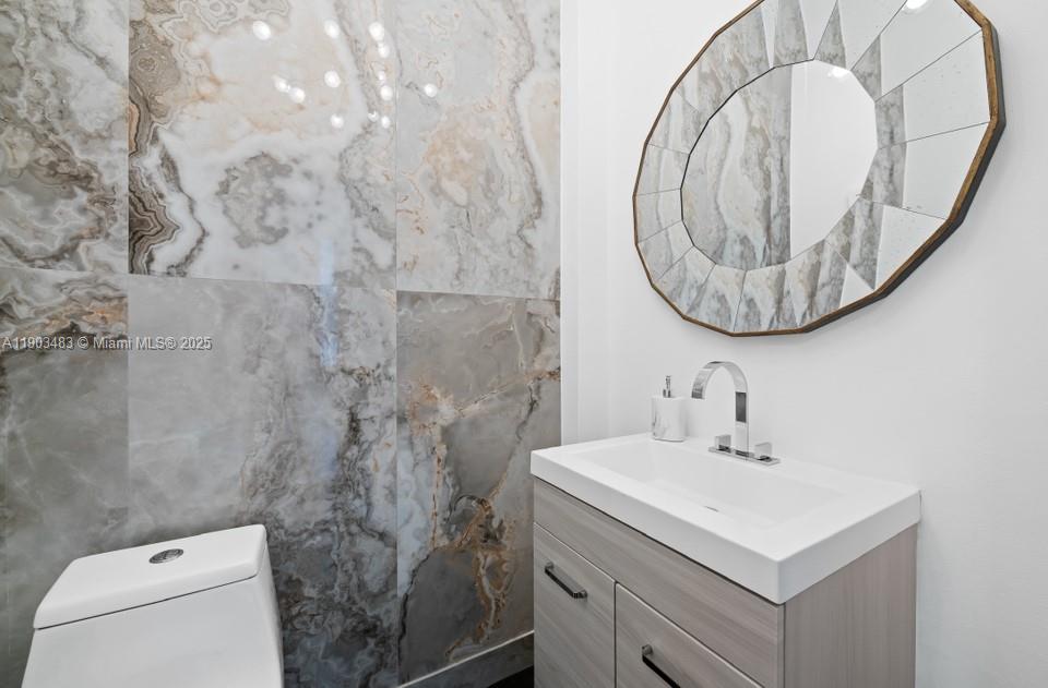 BAY POINT - Residential Lease