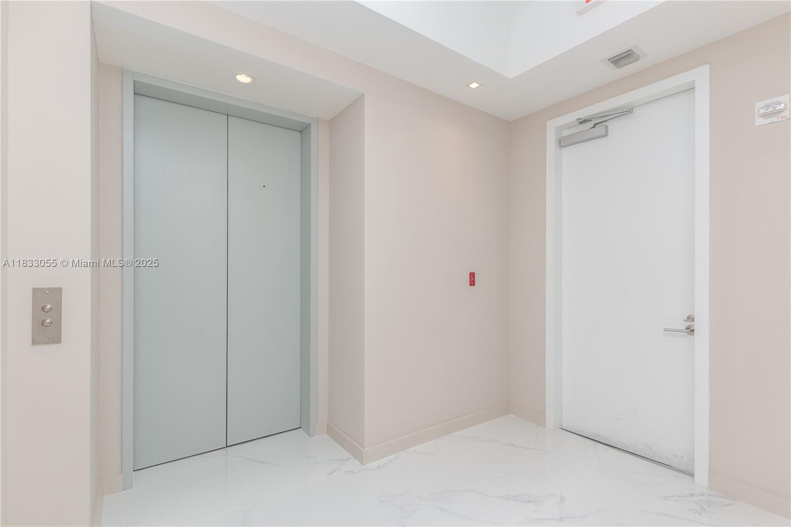 PARAMOUNT MIAMI WORLDCENT - Residential Lease