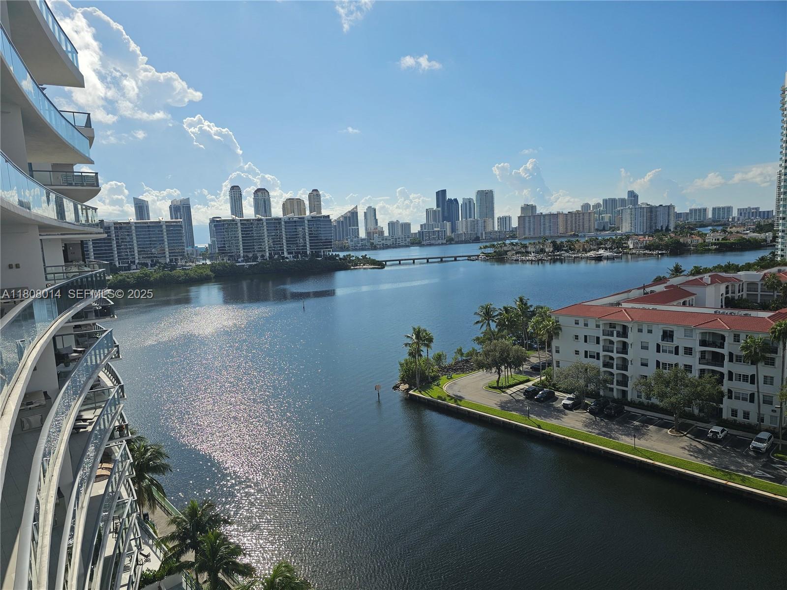 ECHO CONDO - Residential