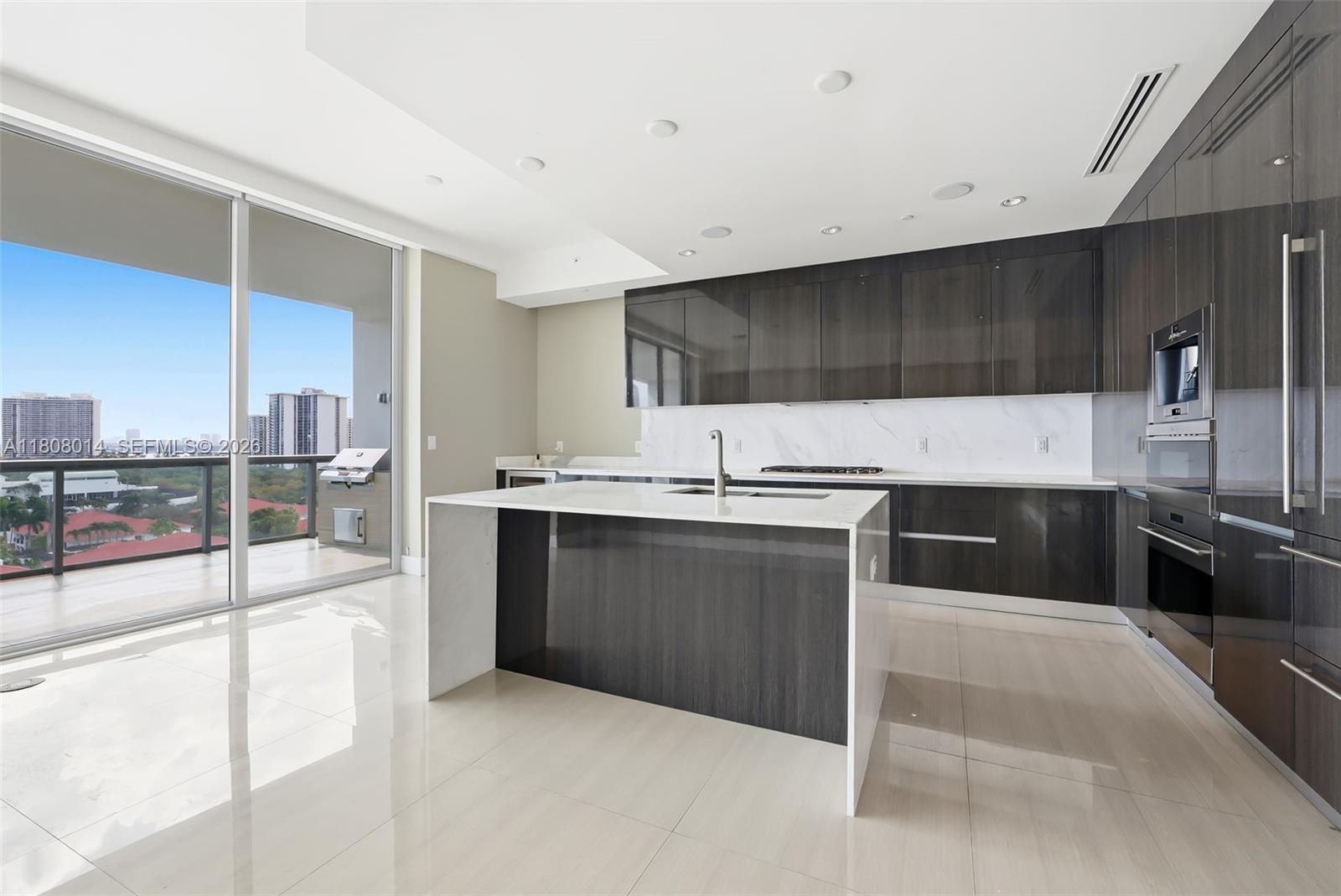 ECHO CONDO - Residential