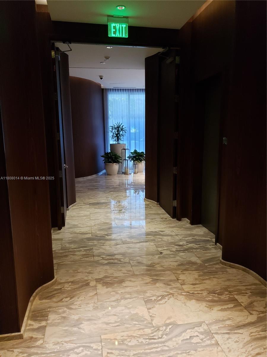 ECHO CONDO - Residential