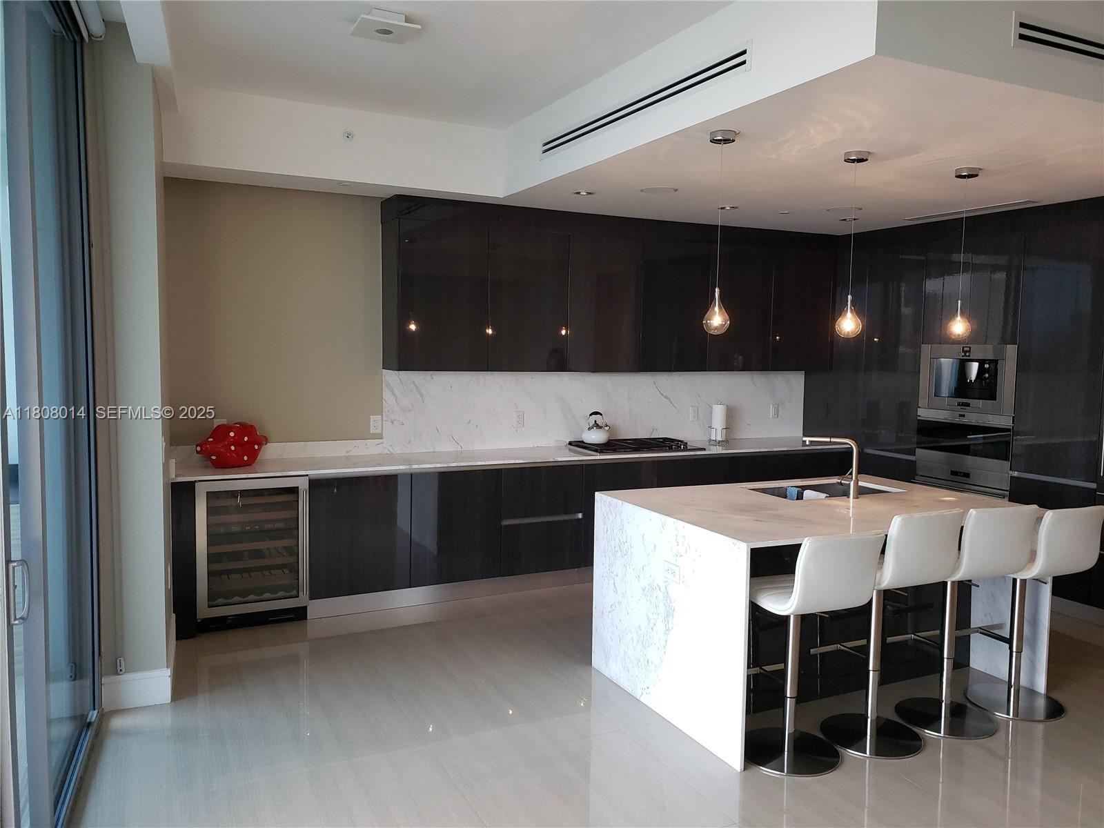 ECHO CONDO - Residential