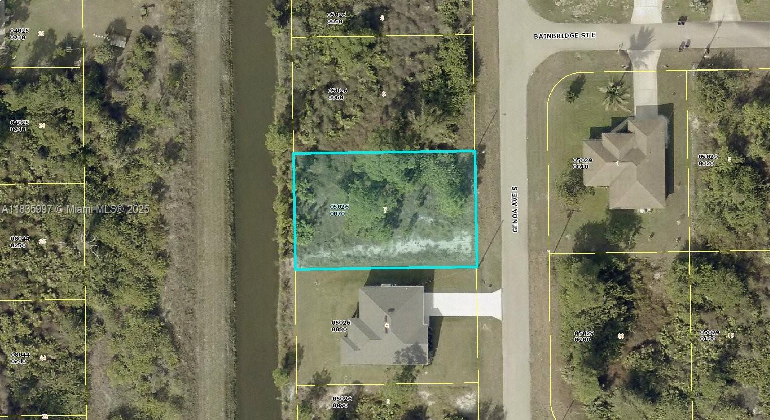Come build your dream home on this great lot. New construction abounds in this area. Close to SR82 for shopping, restaurants and RSW Airport