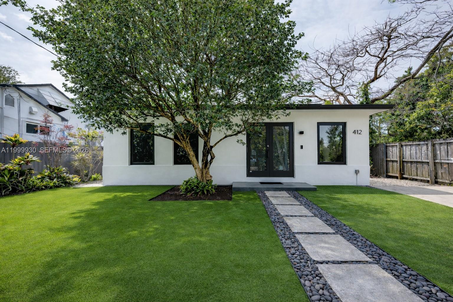 BAY VISTA PARK - Residential