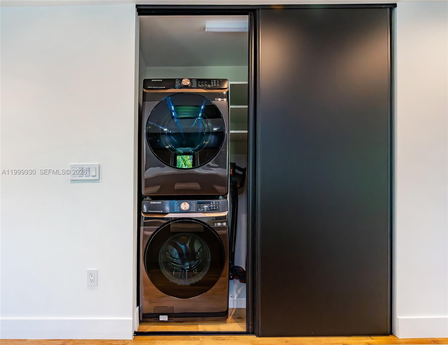 BAY VISTA PARK - Residential