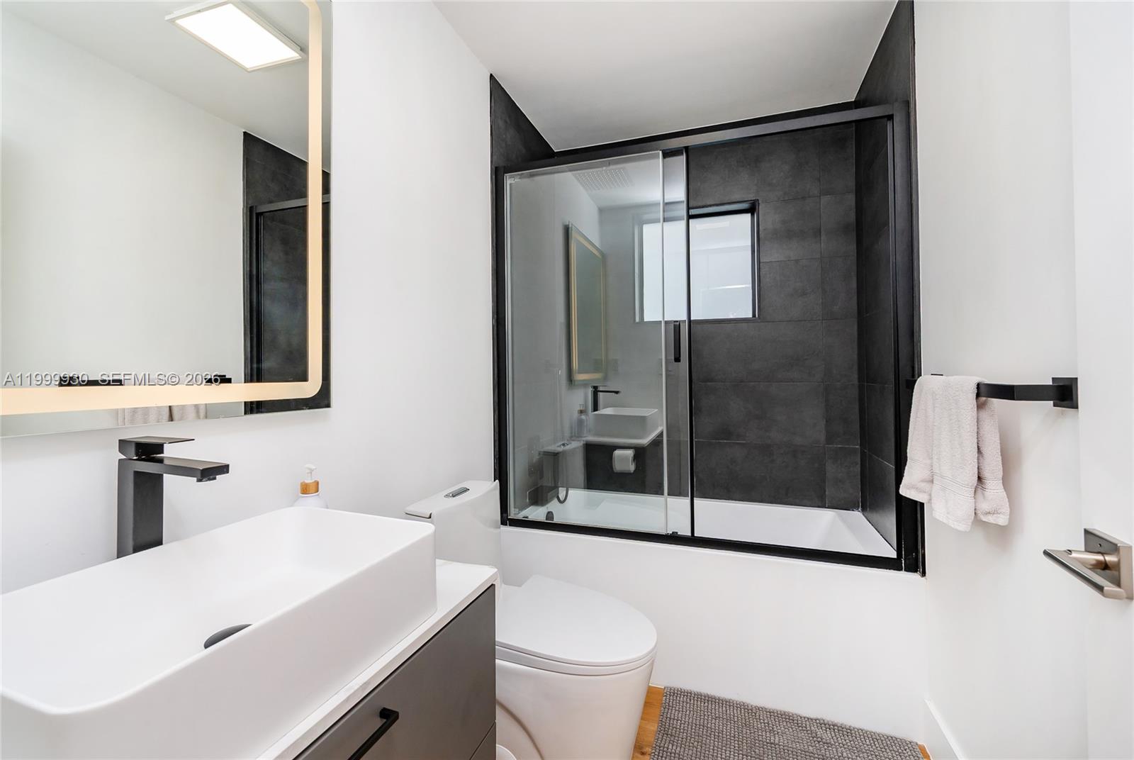 BAY VISTA PARK - Residential