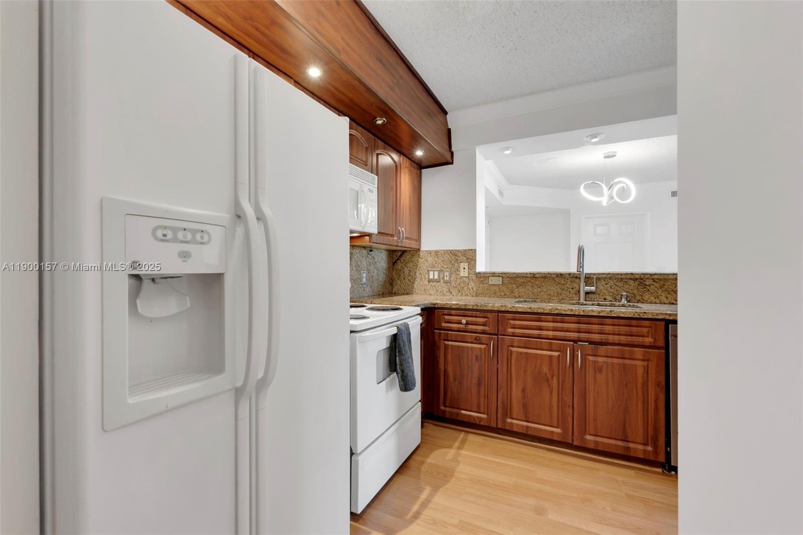 REGENT PARK CONDO - Residential