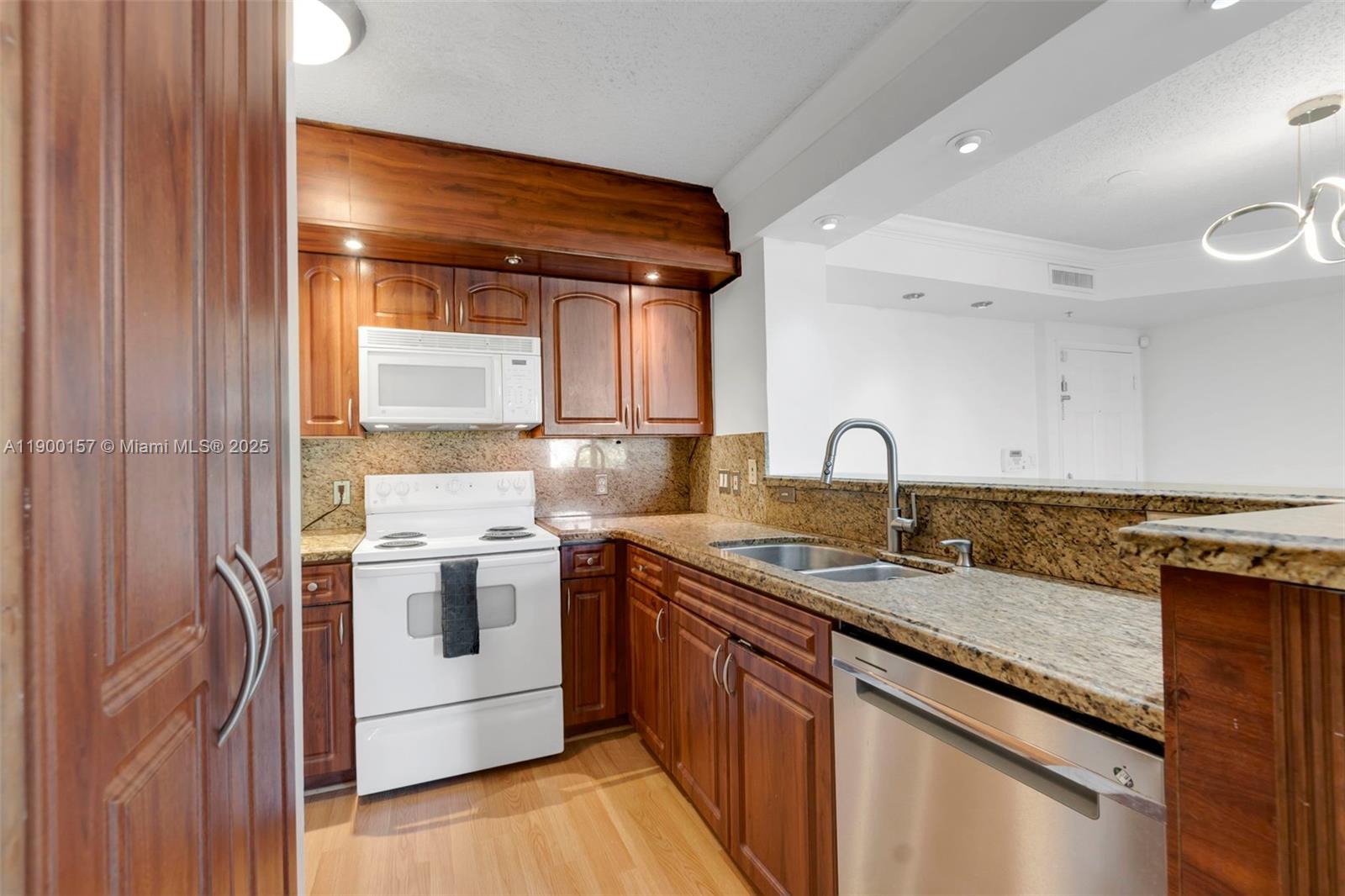 REGENT PARK CONDO - Residential