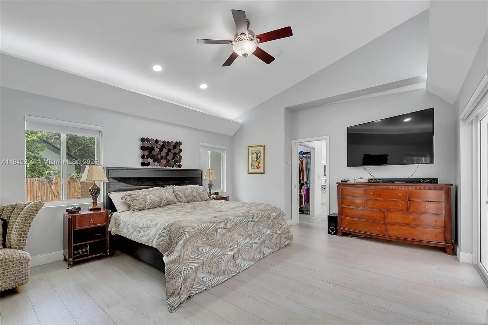 Pinecrest, Florida 33156, United States, 4 Bedrooms Bedrooms, ,3 BathroomsBathrooms,Residential,Active,182472