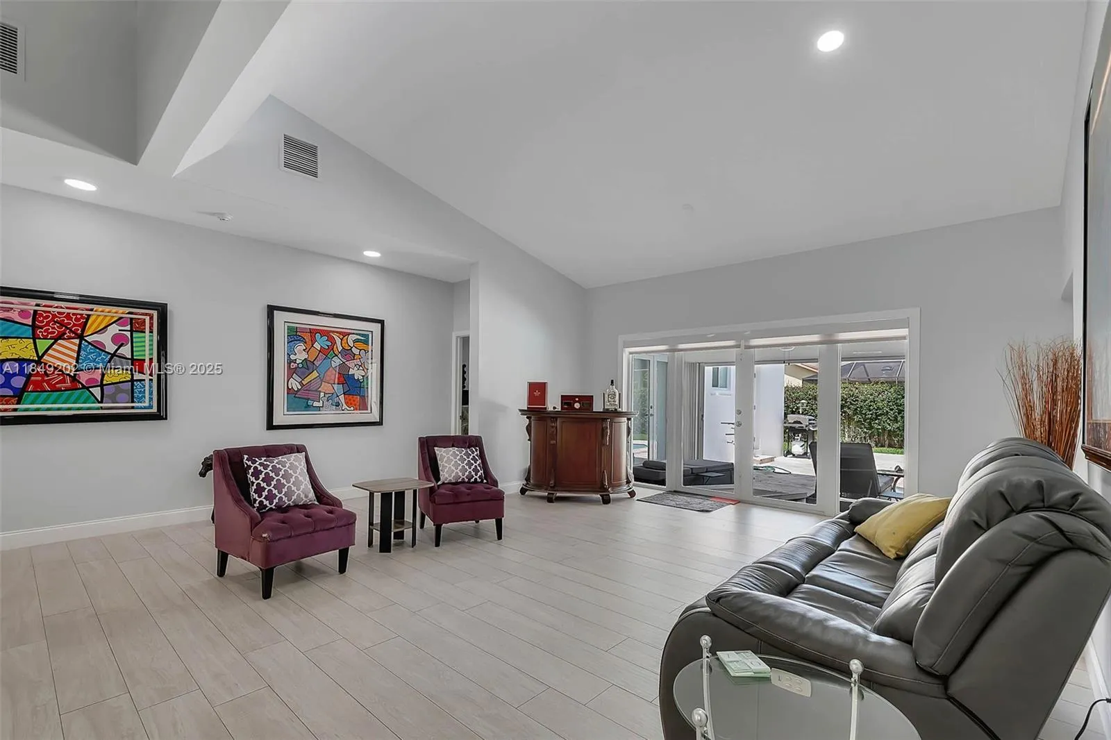 Pinecrest, Florida 33156, United States, 4 Bedrooms Bedrooms, ,3 BathroomsBathrooms,Residential,Active,182472