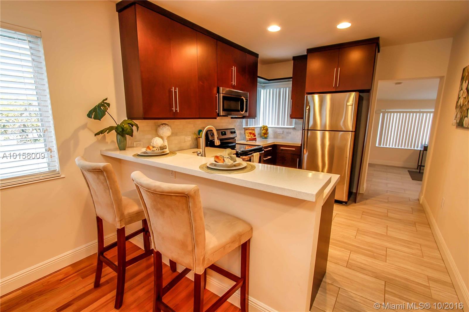 Hollywood 1-21 B - Residential