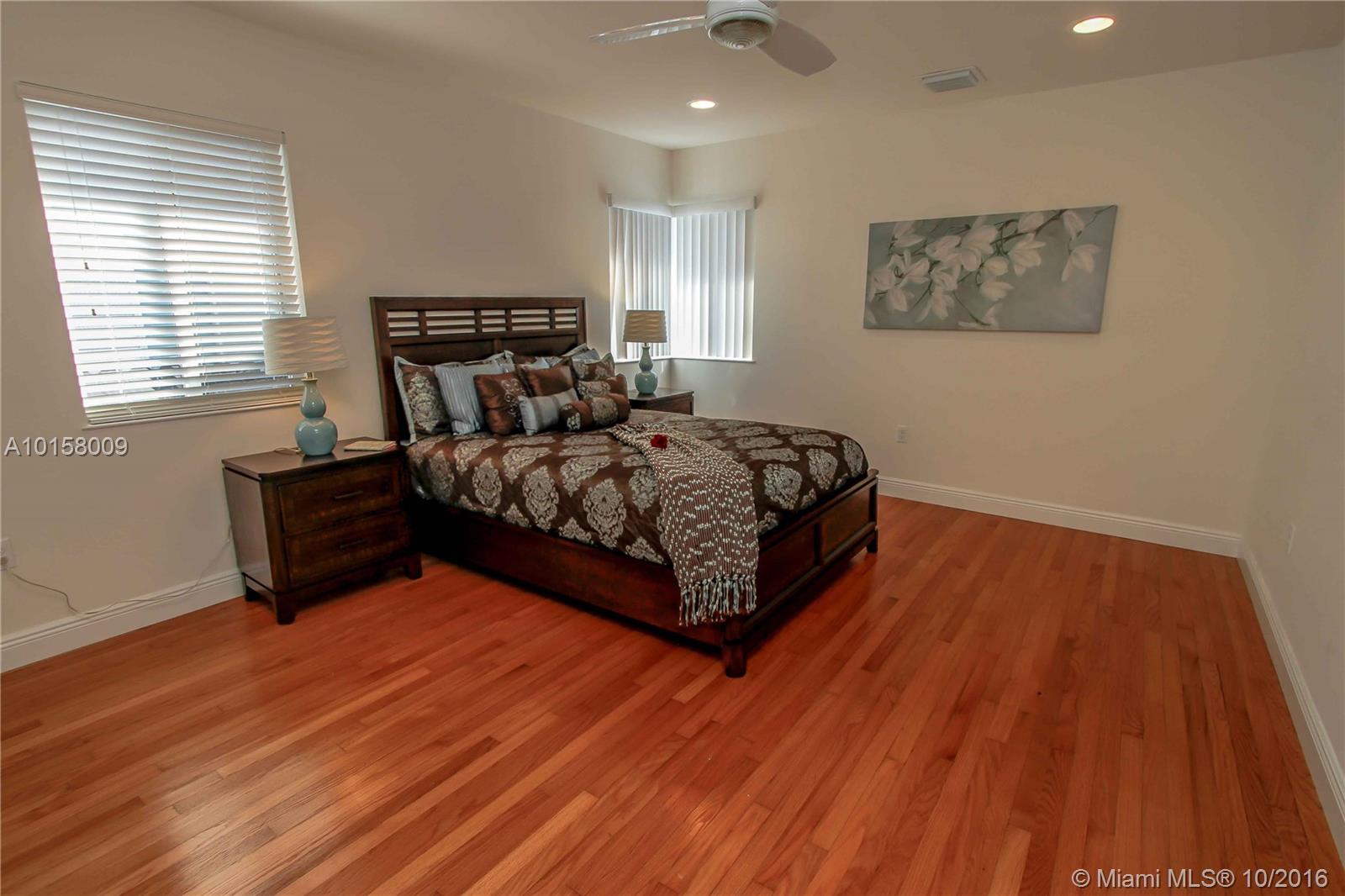 Hollywood 1-21 B - Residential