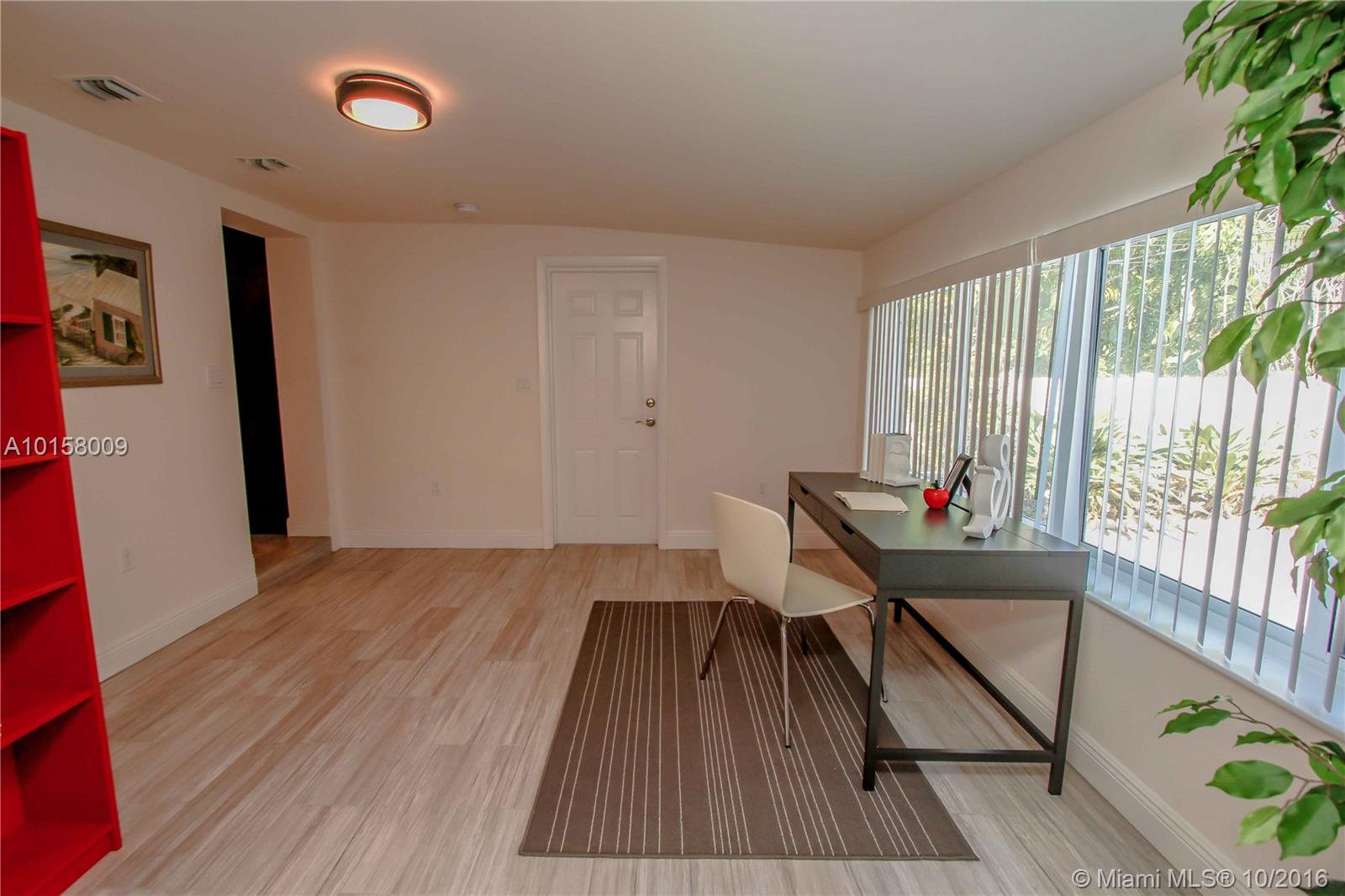 Hollywood 1-21 B - Residential