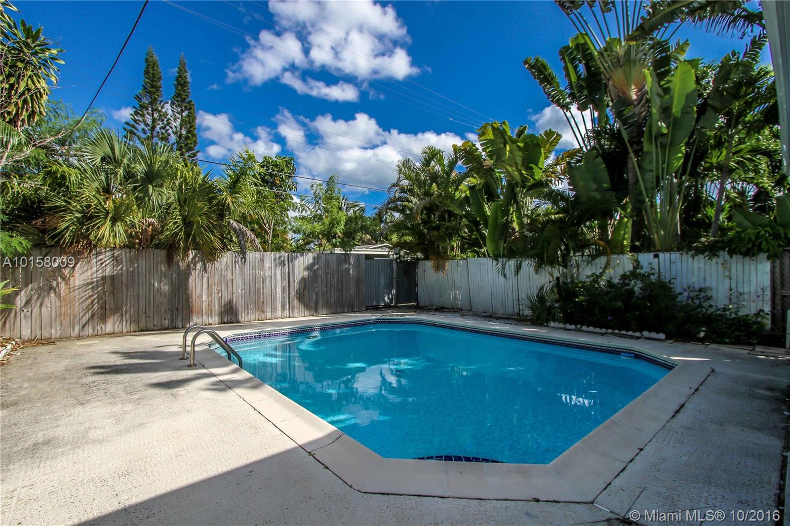 Hollywood 1-21 B - Residential