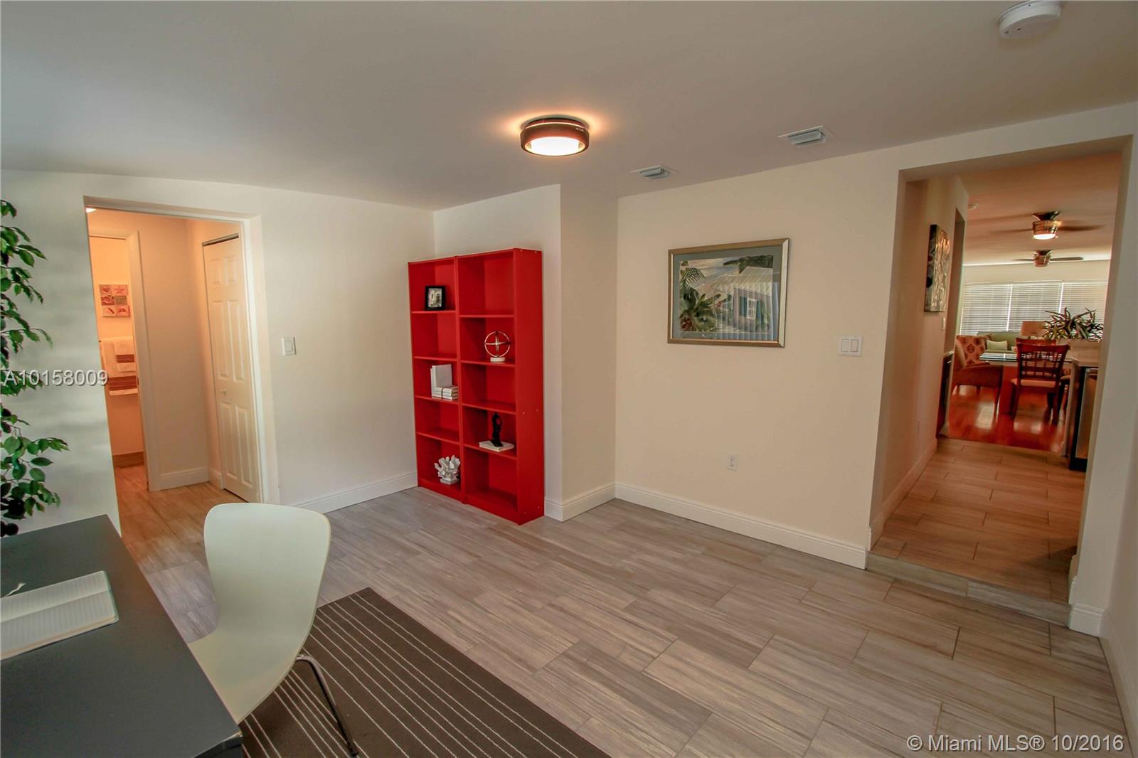 Hollywood 1-21 B - Residential