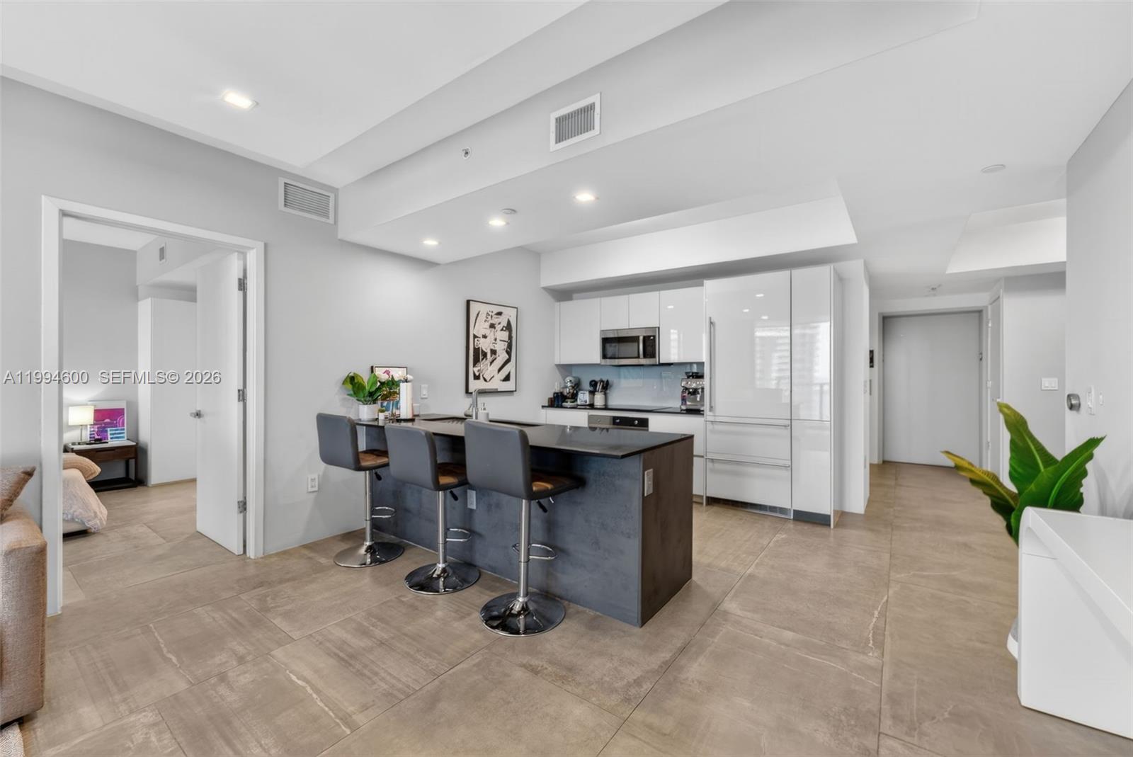 1010 BRICKELL CONDO - Residential Lease