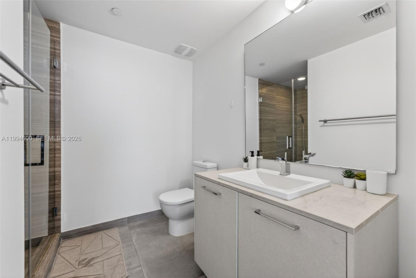 1010 BRICKELL CONDO - Residential Lease