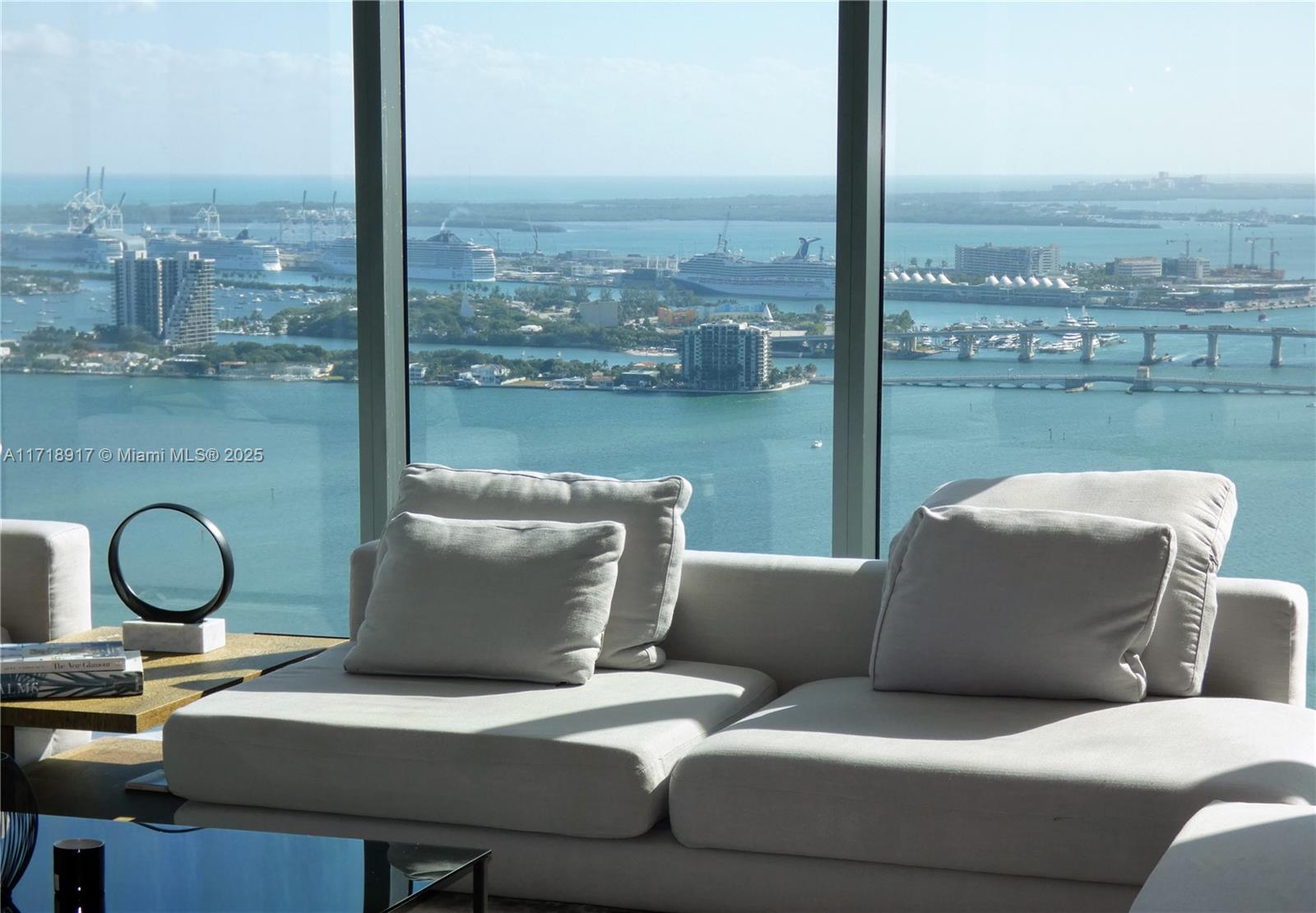 ONE PARAISO CONDO - Residential