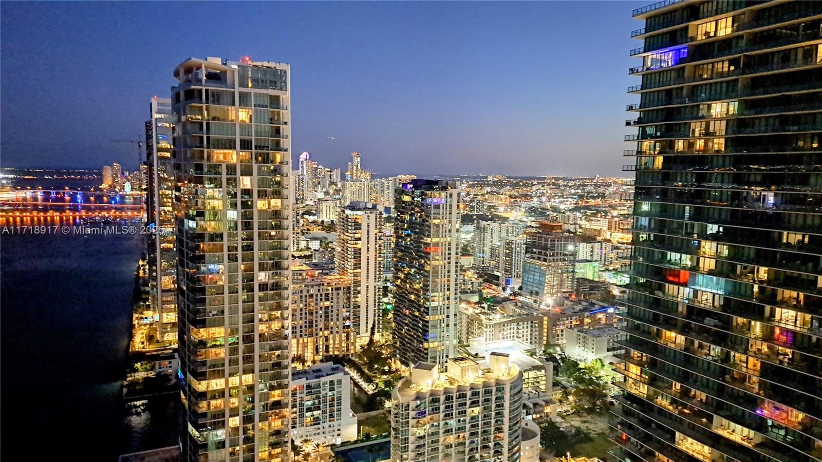 ONE PARAISO CONDO - Residential