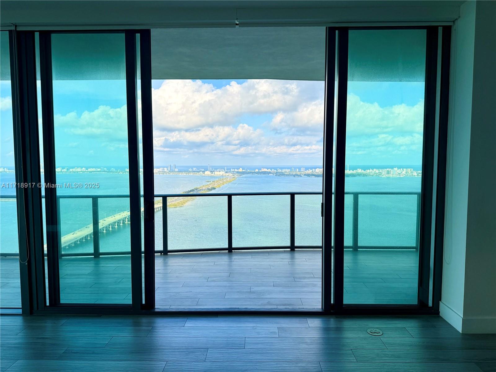 ONE PARAISO CONDO - Residential