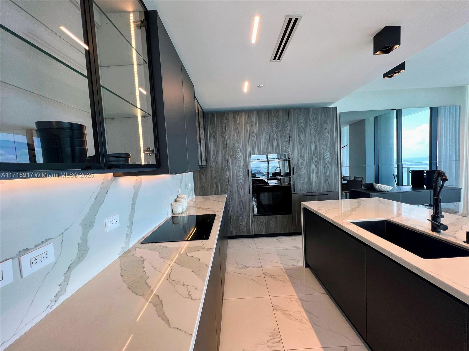 ONE PARAISO CONDO - Residential