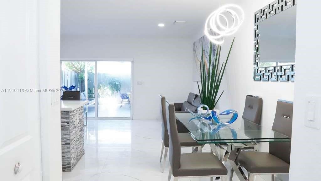 FOREST PARK VILLAS - Residential