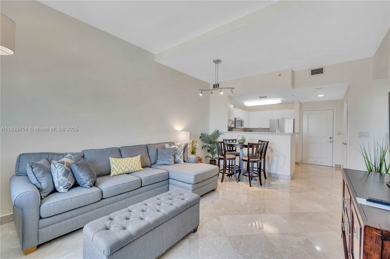 10 Aragon Ave 1502