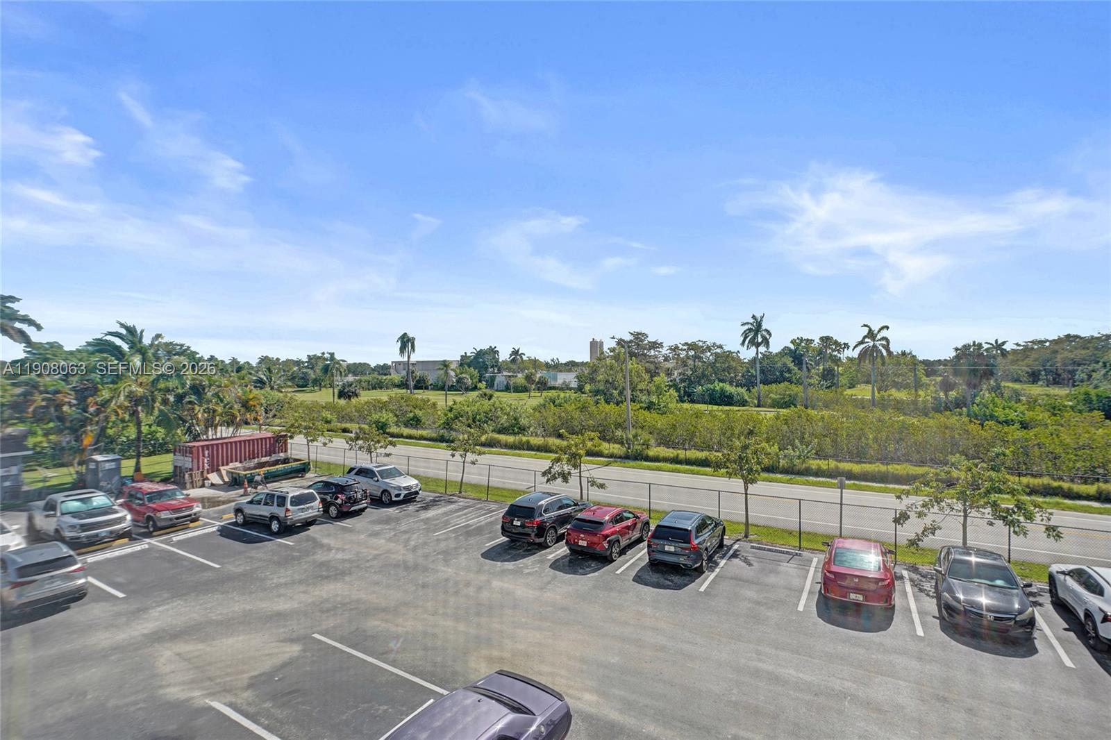 SANTA MONICA CONDOMINIUM - Residential