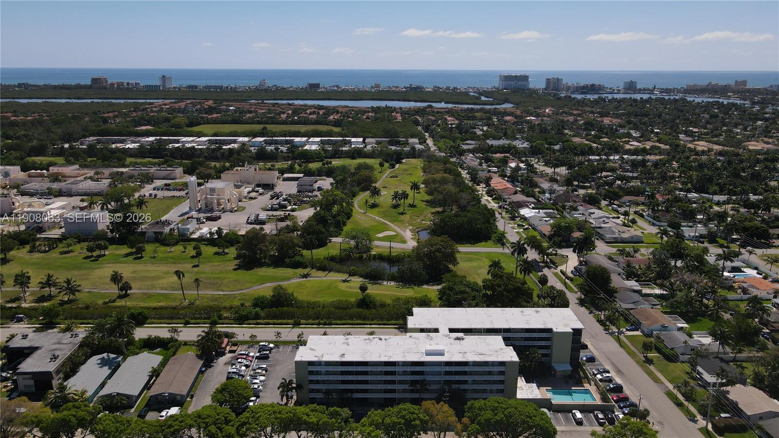 SANTA MONICA CONDOMINIUM - Residential