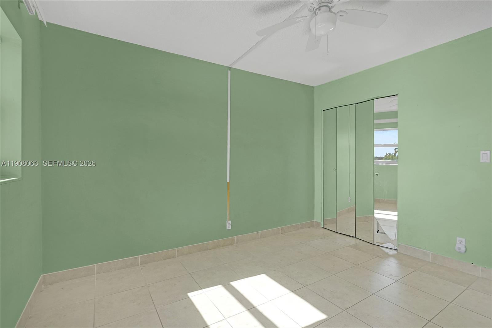 SANTA MONICA CONDOMINIUM - Residential