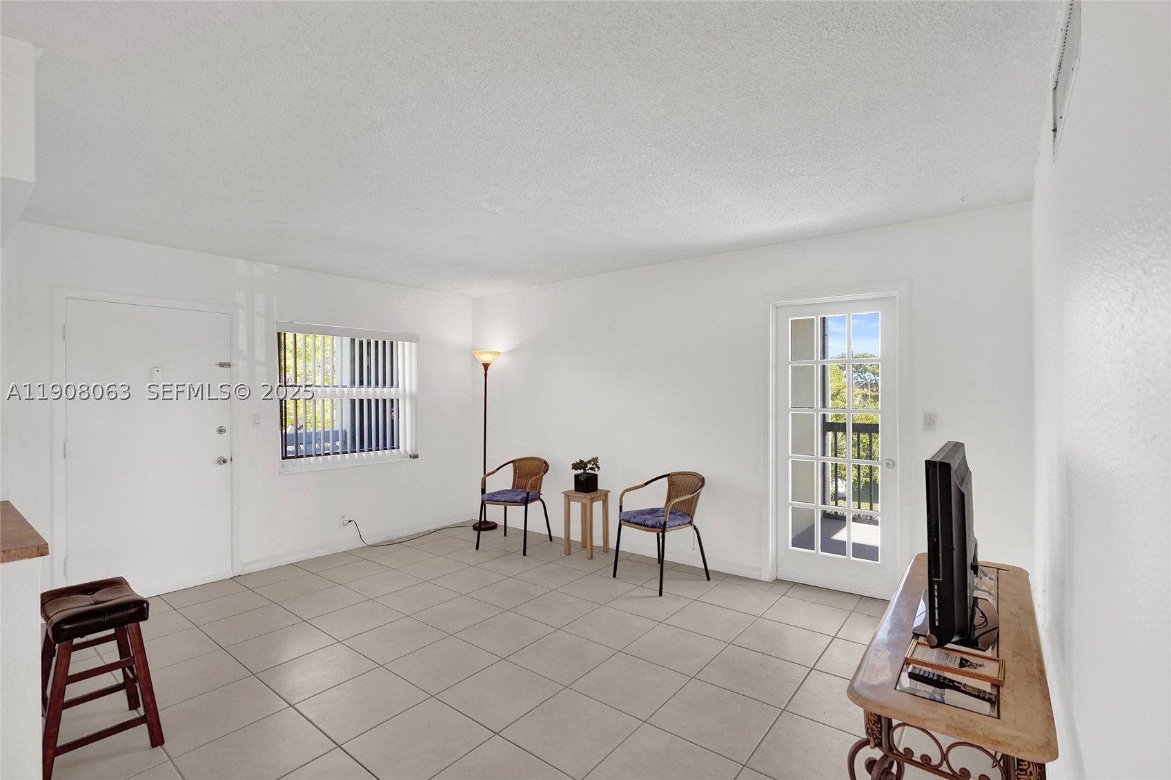 1425 Arthur St 301A