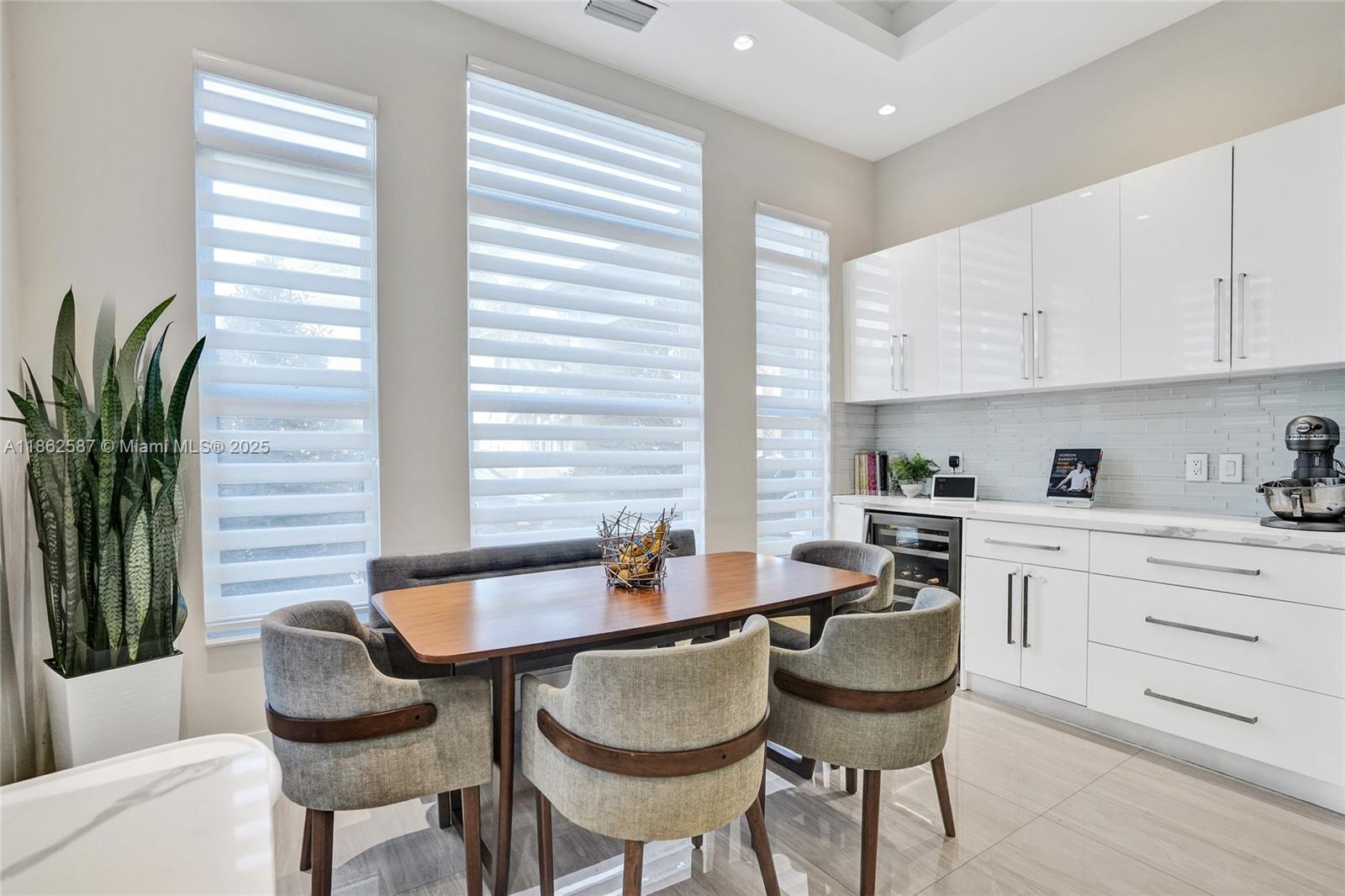 SWEETWATER ESTS SUB - Residential