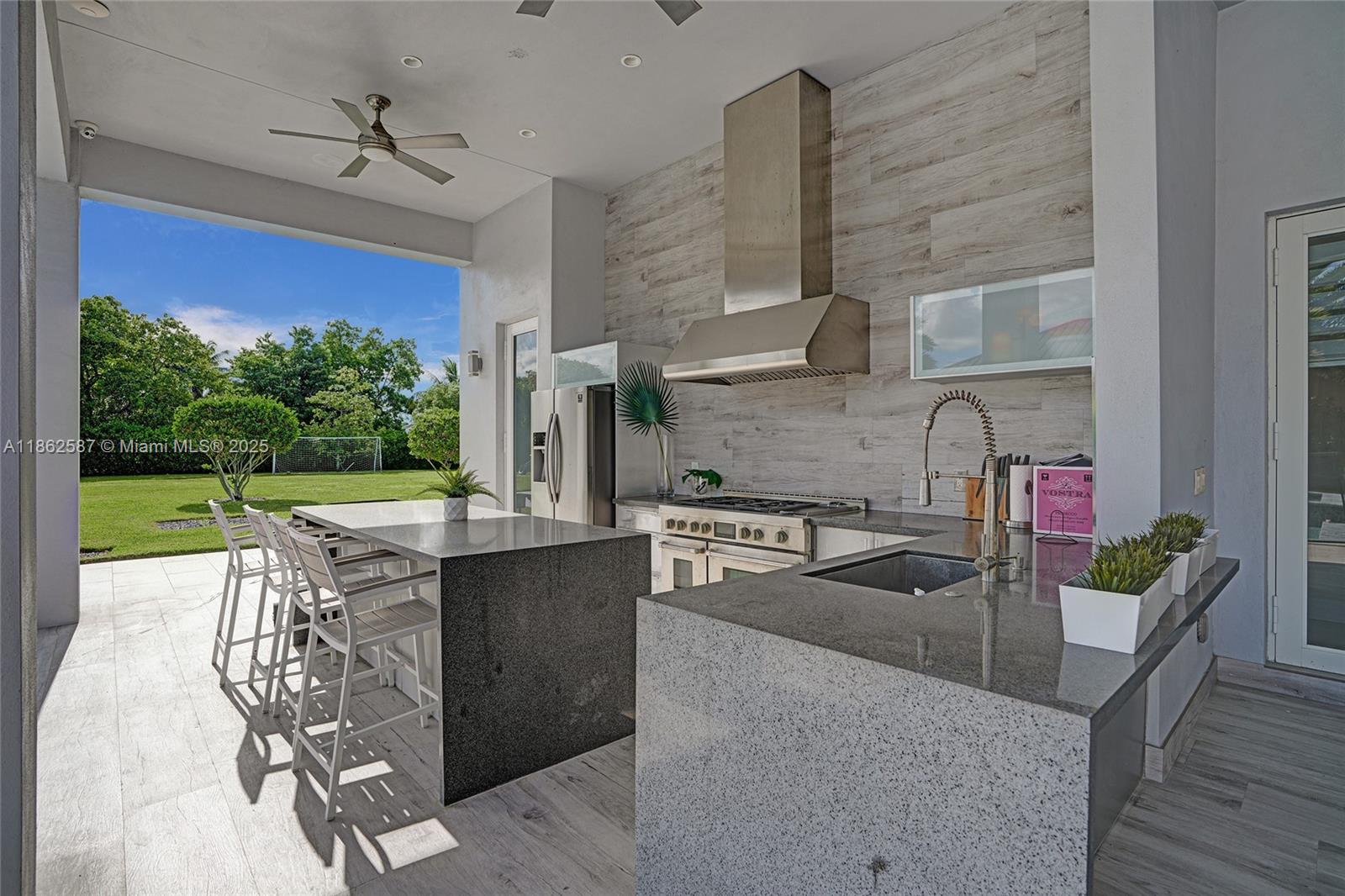 SWEETWATER ESTS SUB - Residential