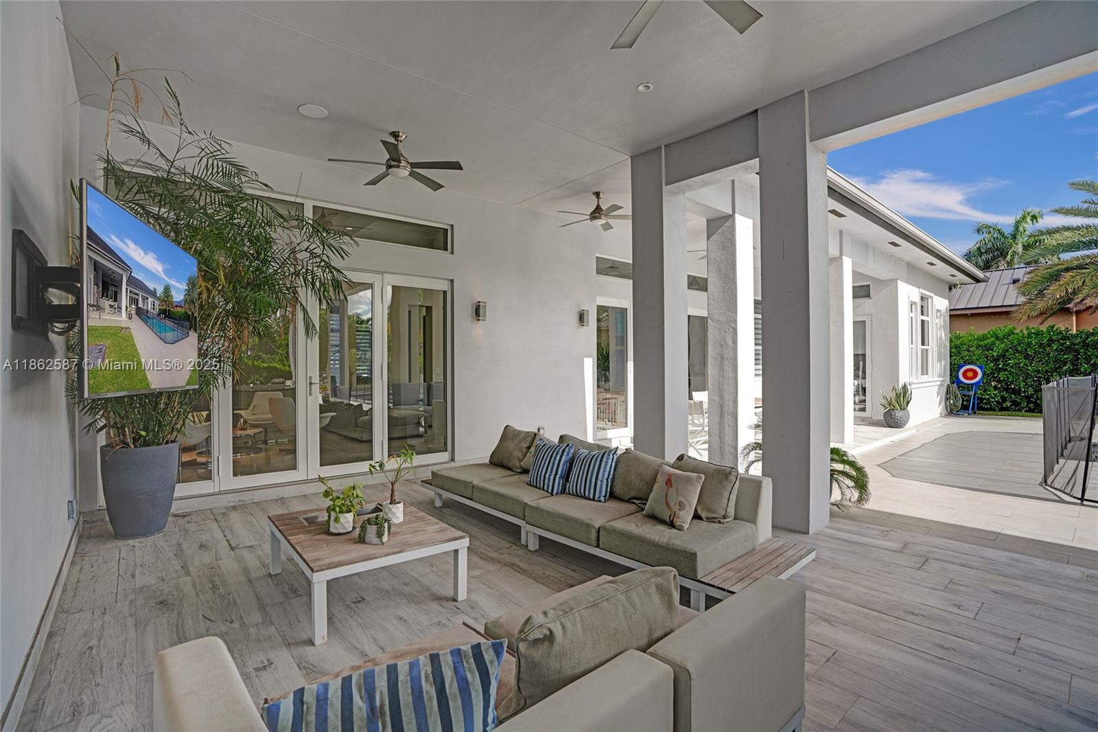 SWEETWATER ESTS SUB - Residential