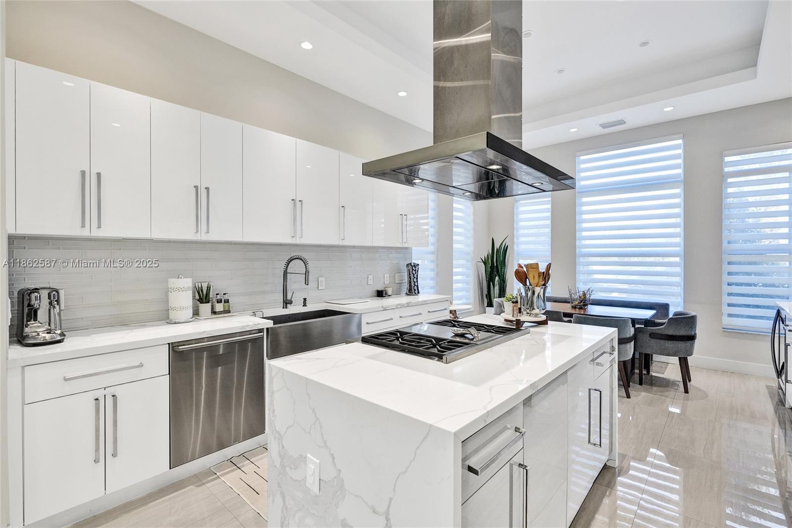 SWEETWATER ESTS SUB - Residential