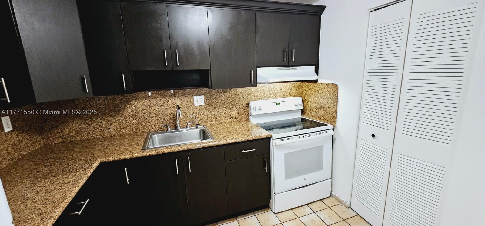 Rental Property at 7960 N Colony Cir N 309, Tamarac, Broward County, Florida - Bedrooms: 2 
Bathrooms: 2  - $1,750 MO.
