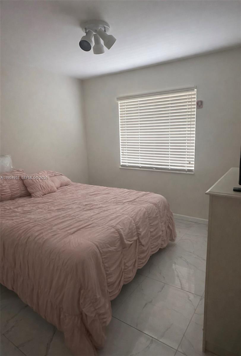 KENDALE ROYAL AMEND - Residential