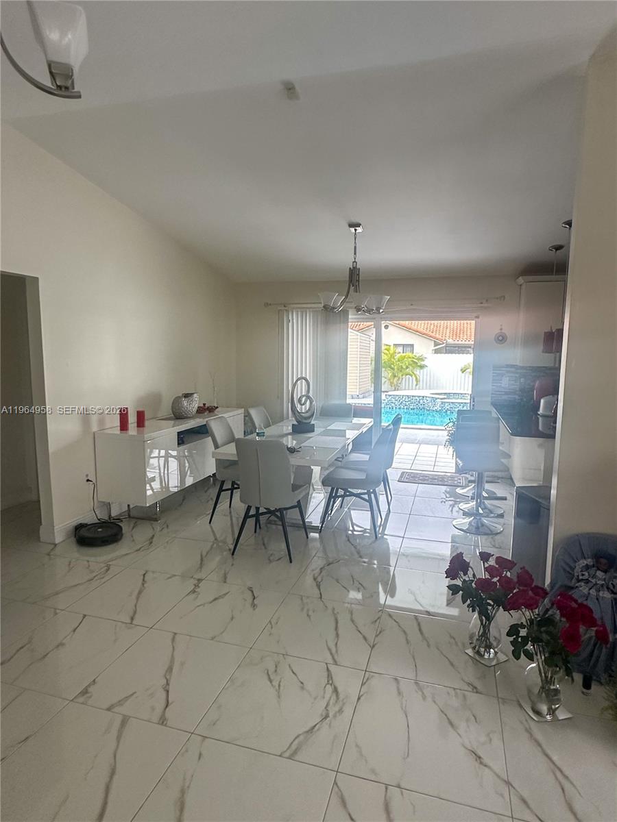 KENDALE ROYAL AMEND - Residential