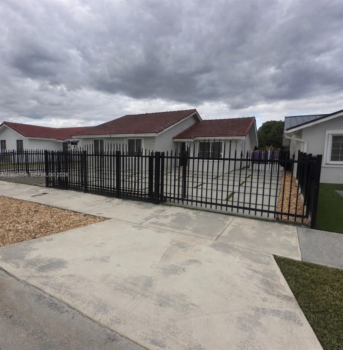 KENDALE ROYAL AMEND - Residential