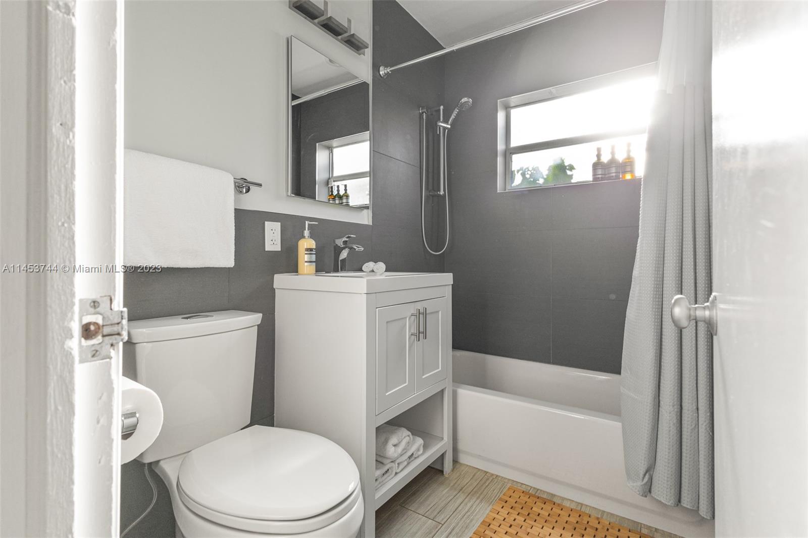 PLACIDO PLACE - Residential Lease