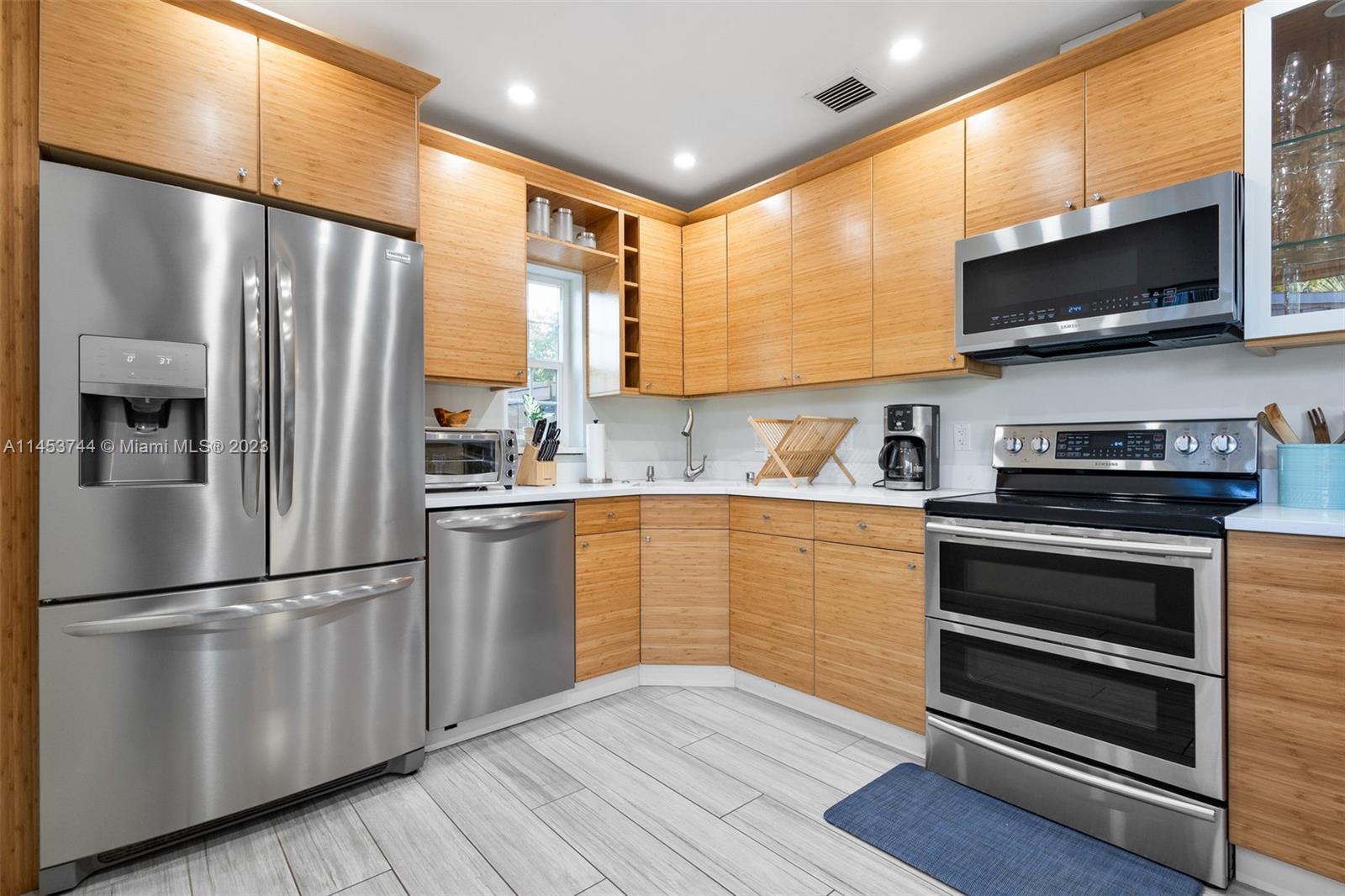 PLACIDO PLACE - Residential Lease